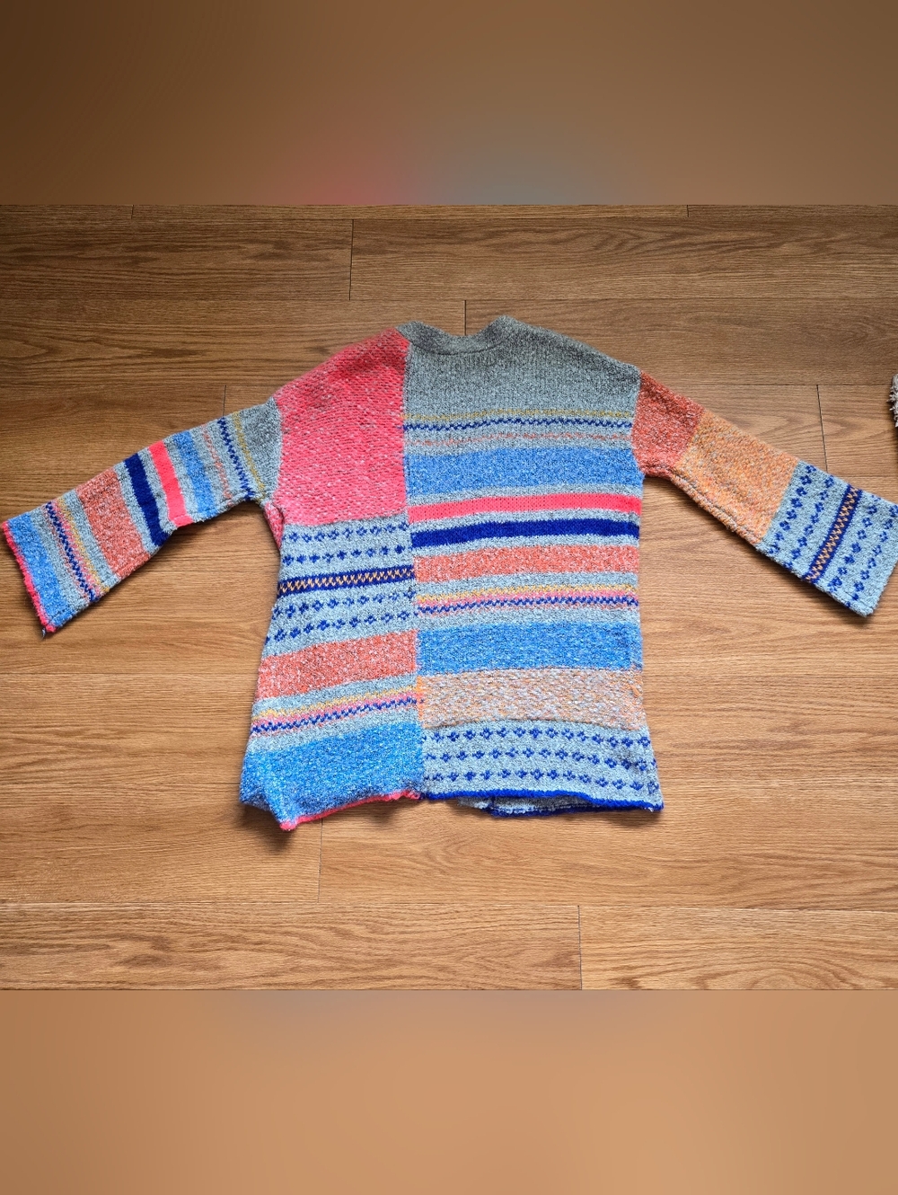 Cardigan - Picture 3 of 4